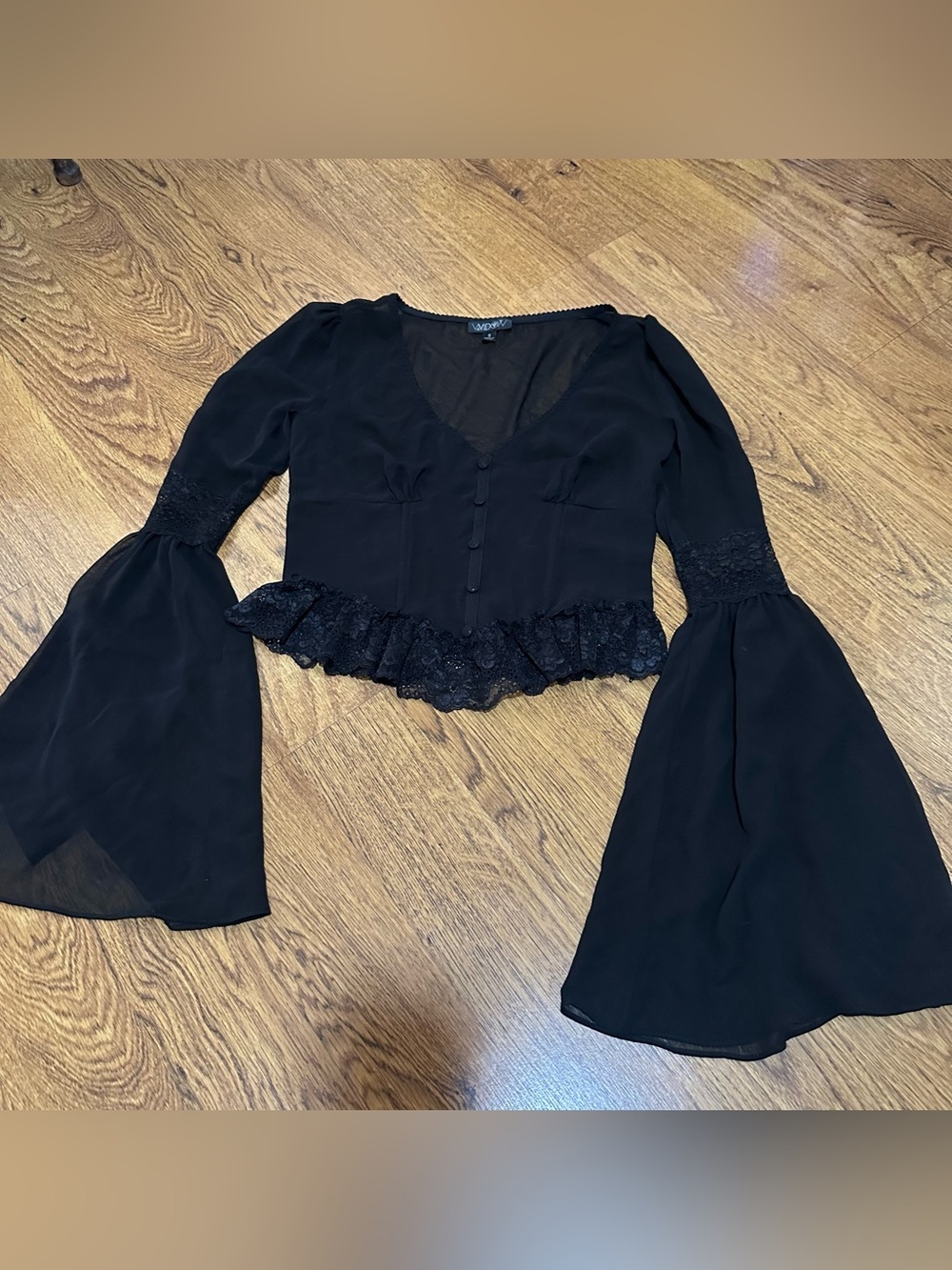 Widow Black Lace-Trim Bell long Sleeve Peplum Top small gothic v neck Dolls kill